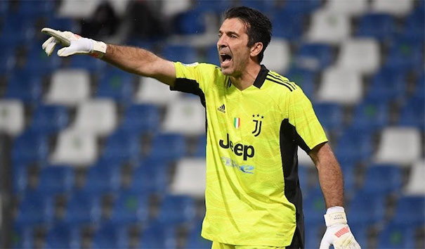 Pynbna shongthait u rangapkol ba kynsai ka Italy ha ka rta ba 45 snem buffon