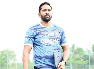 Thung ka AIFF ïa u Clifford Miranda kum u Coach ka U-23 miranda