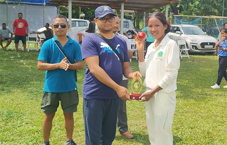 Lyngba ki 6 wiket ka Senggamchi, khur jingjop ka EGH ha ka U-19 Girls Cricket girls-cricket