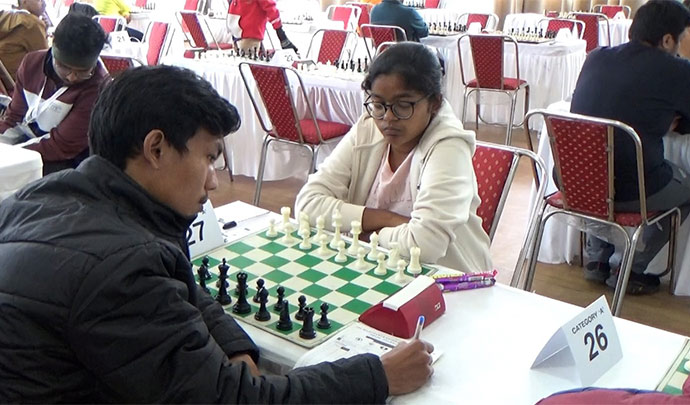 11 tylli ki Ri ïashim bynta ha ka International Open Grandmasters Chess Tournament chess