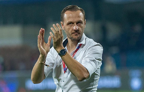 Shah sospon u coach ka Kerala Blasters naba kynthoh pyrshah ïa ki rephri ivan