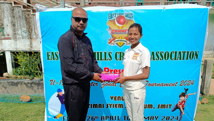 Sdang ka EKHCA ïa ka U-17 Girls Inter Zonal Cricket & jop ka Sohra Super Nova Adelakmen-Lawai