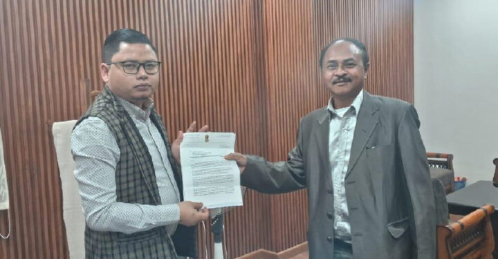 Dawa u MLA ban maramot ïa ka madan ha Sohryngkham bad ban ai jingïarap ïa u Samborlang MLA