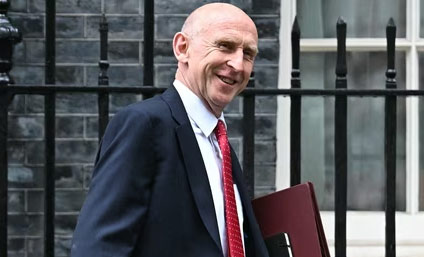 Ha ka sien nyngkong leit jngoh u Myntri Kam Poh-ïing bathymmai ka UK sha Ukraine healey