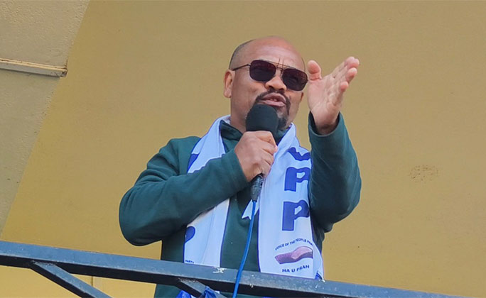 Dei ba ïohi lyngba ka dur-khih ba ai khublei u Bah Marbiang ïa u Conrad ardent