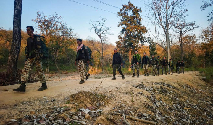Shah pynïap 30 ngut ki Maoist ha ar tylli ki jingïasiat ha Chhattisgarh shipai