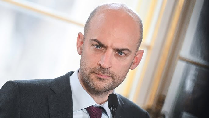 Ka Europe ka dang pynkhreh ïa ki kyndon pyrshah ïa ka Russia: Barrot jean