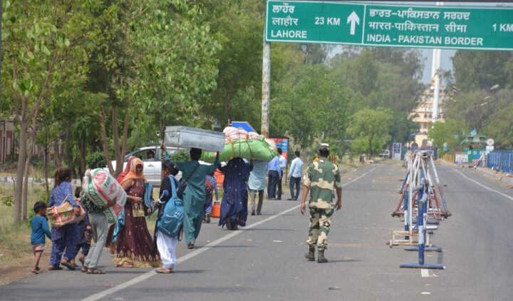 Sahkut 21 ngut ki nong Pakistan ha khappud Attari-Wagah, dang ap bun ngut kiwei pat pakistan